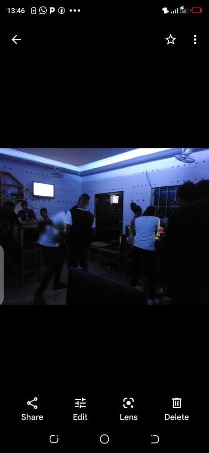 דאר א-סאלאם Kicec Bar And Guest House Airport מראה חיצוני תמונה