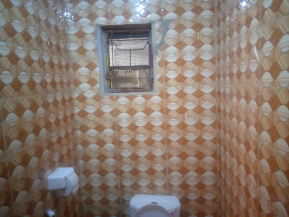 דאר א-סאלאם Kicec Bar And Guest House Airport מראה חיצוני תמונה